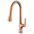 Mezcladora de fregadero de agua fría y caliente de la cocina